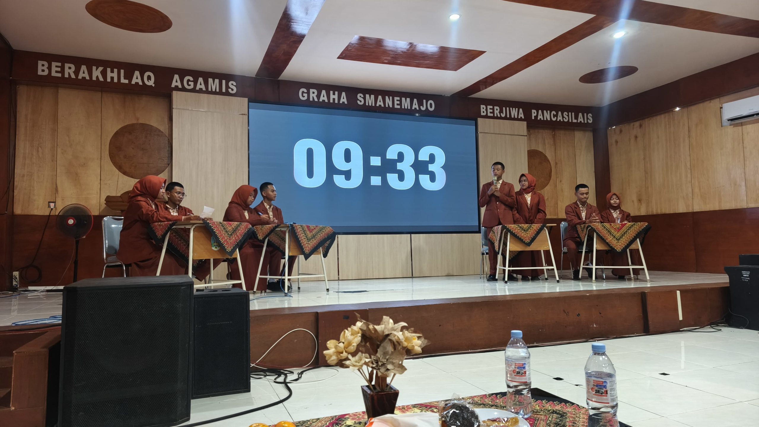 Debat Kandidat Ketua dan Wakil Ketua OSIS serta MPK SMAN Mojoagung, Wujudkan Pembelajaran Demokrasi di Sekolah